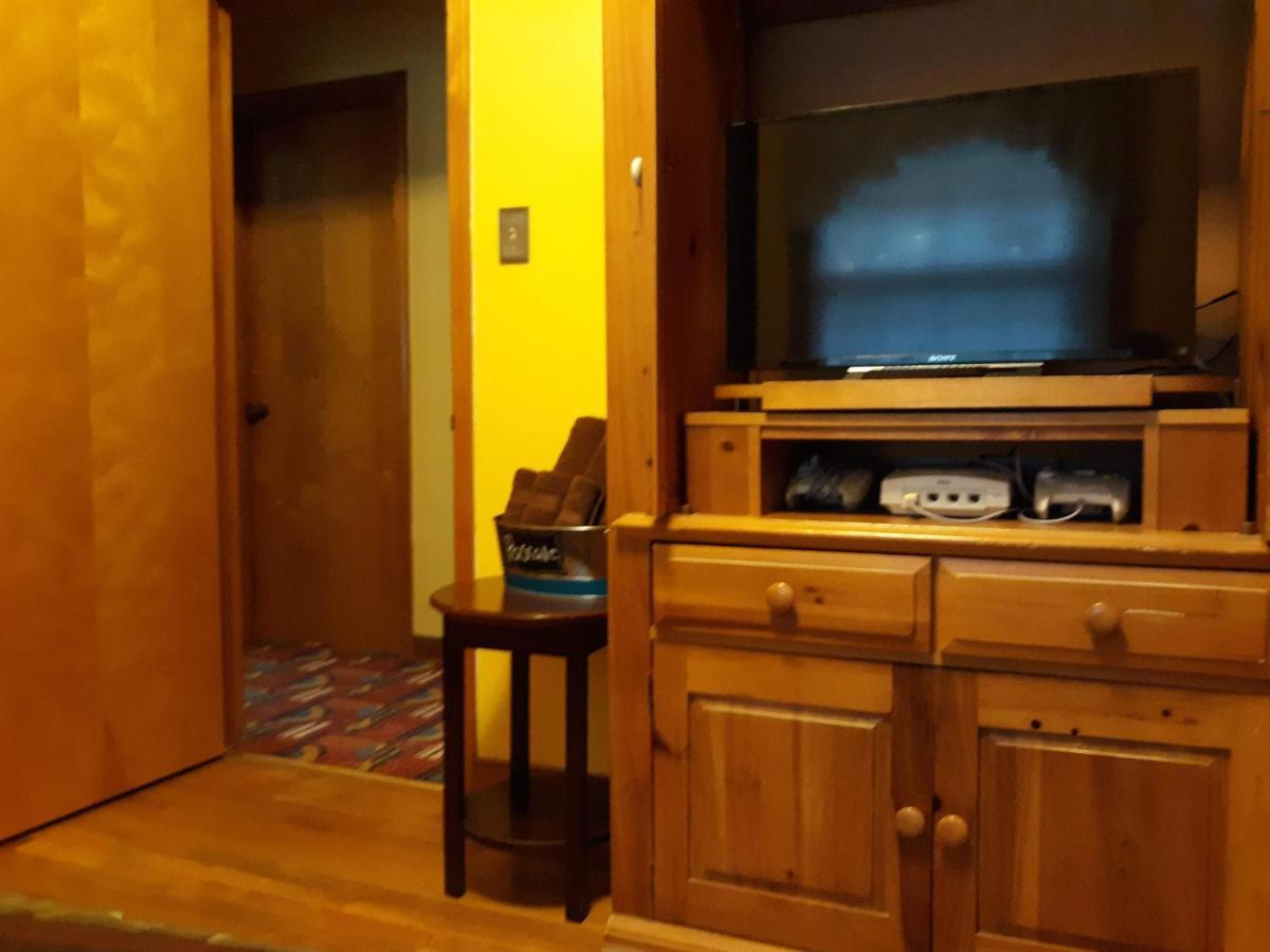 Quiet, Clean House W/ Steel Balls Bed & Breakfast Ричмънд Екстериор снимка