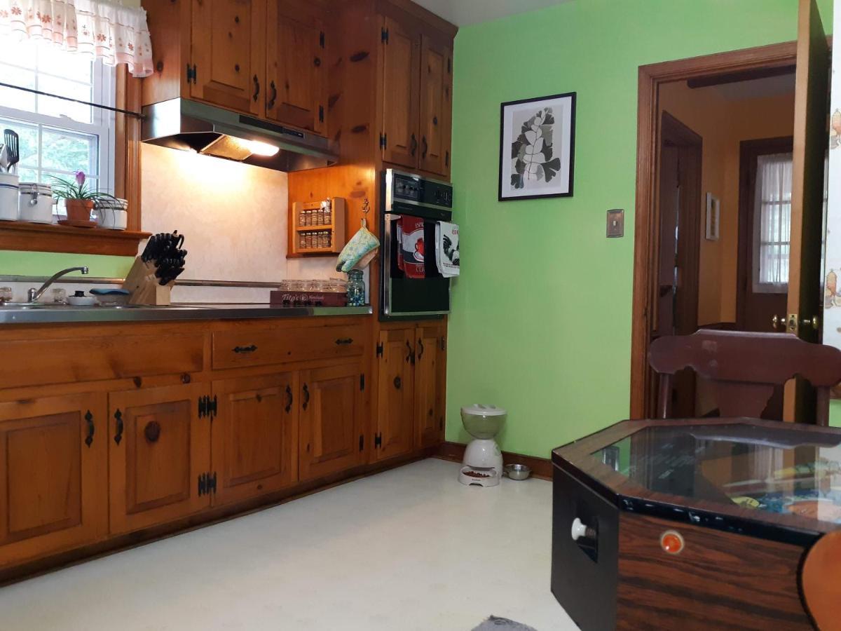 Quiet, Clean House W/ Steel Balls Bed & Breakfast Ричмънд Екстериор снимка